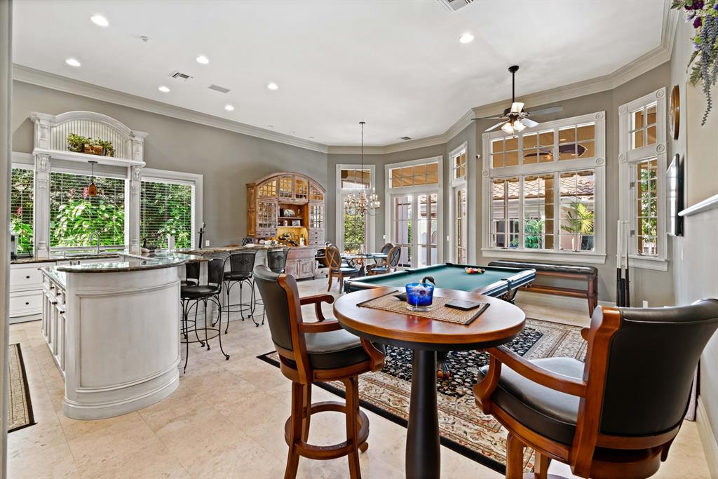 ADMIRALS COVE - Residential