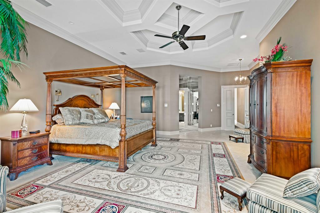 ADMIRALS COVE - Residential