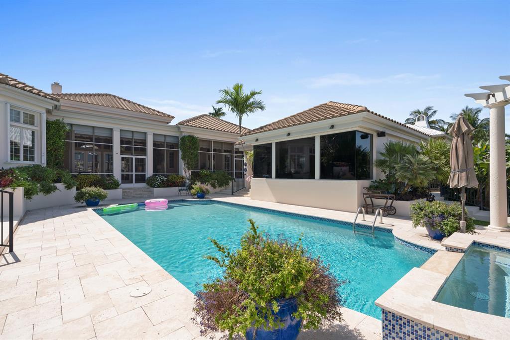 ADMIRALS COVE - Residential