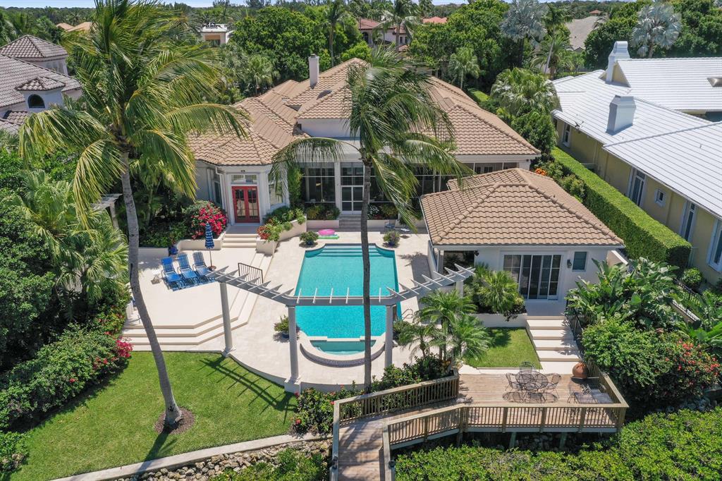 ADMIRALS COVE - Residential