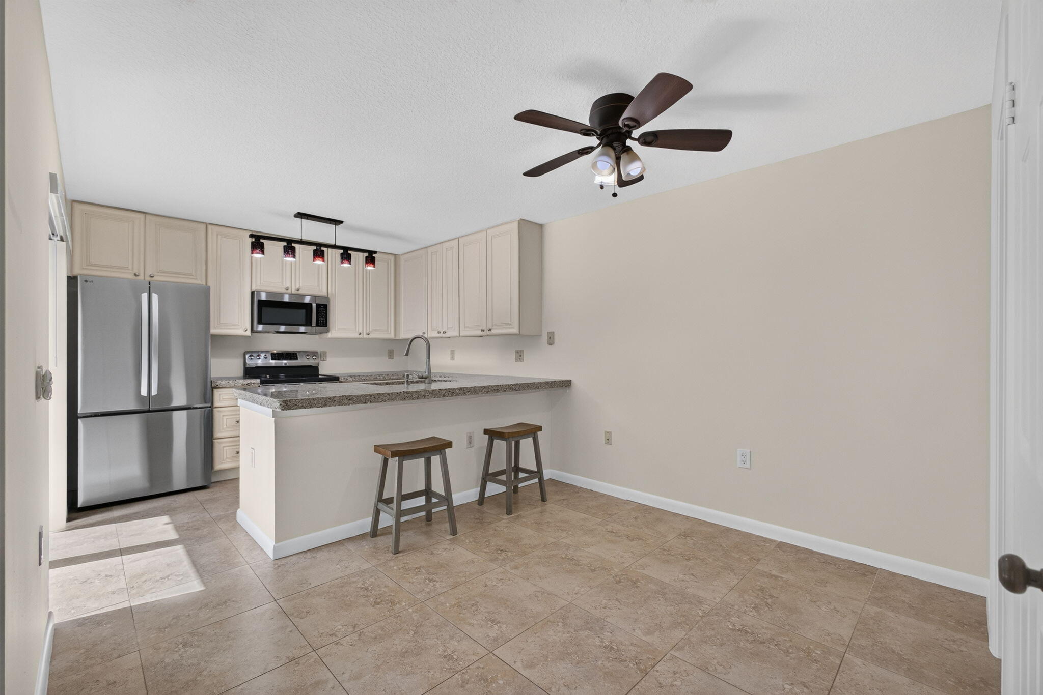 2715 27th Court