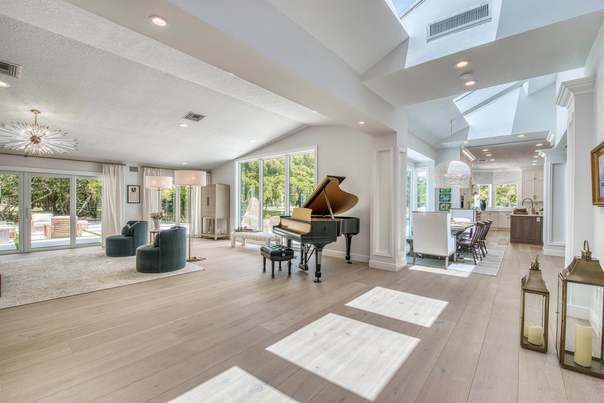 13395 Running Water Road, Palm Beach Gardens, FL, 33418/$4,250,000 3 13395 Running Water Road