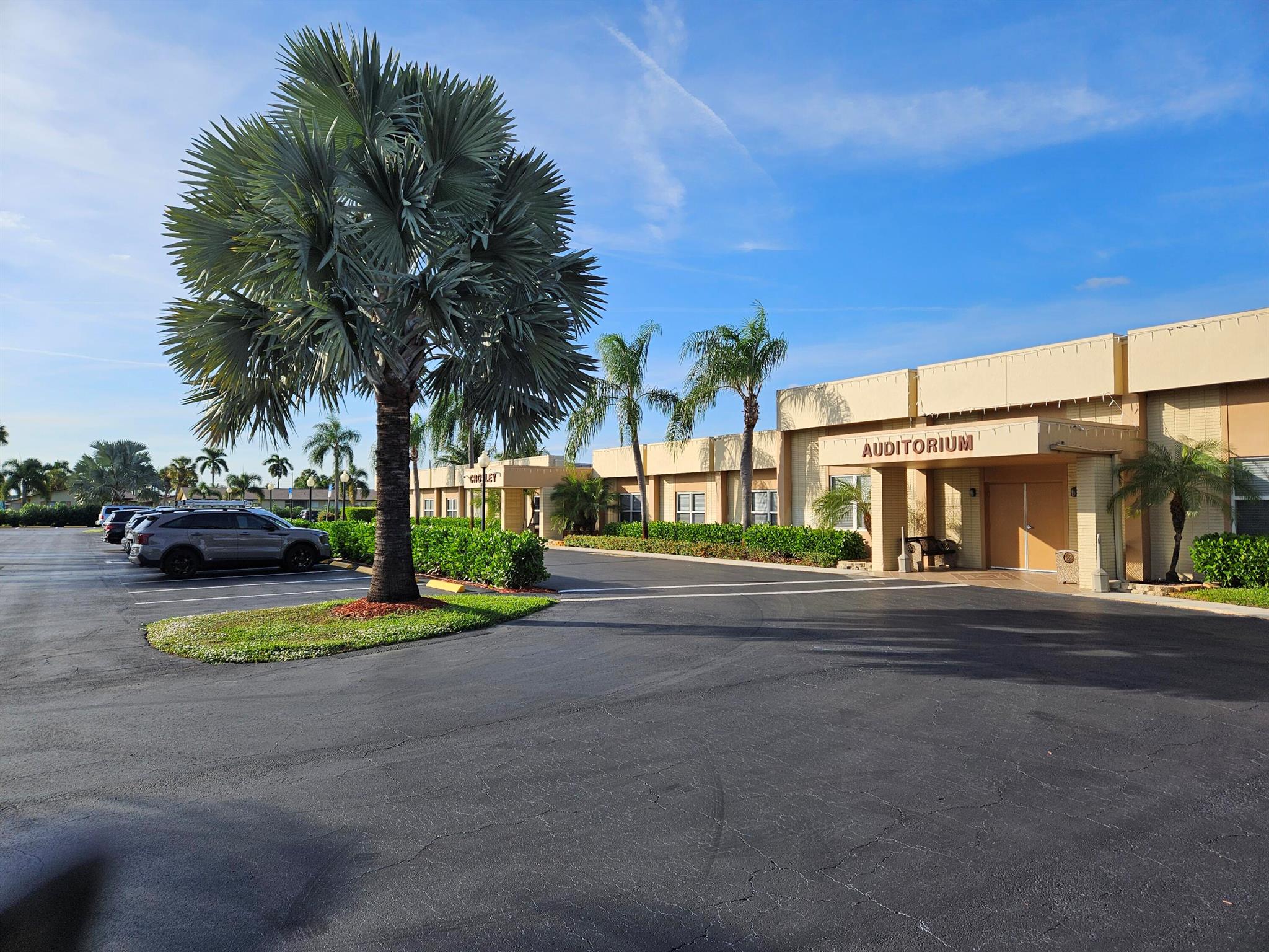 CRESTHAVEN VILLAS CONDO 1 - Residential