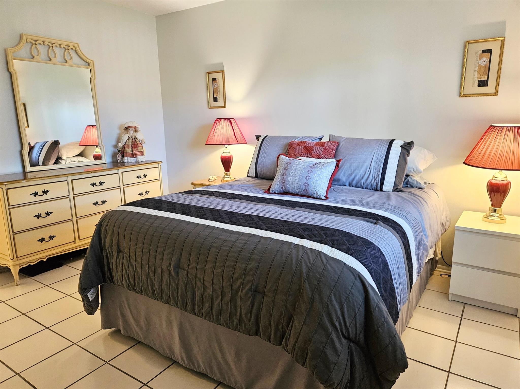 CRESTHAVEN VILLAS CONDO 1 - Residential