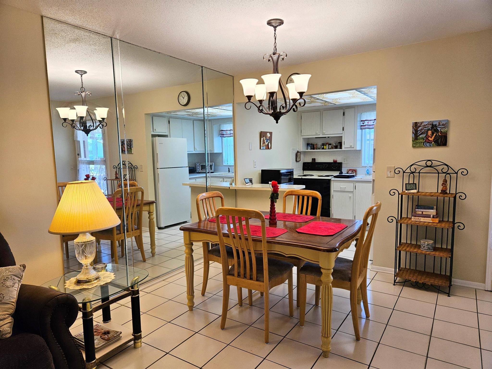 CRESTHAVEN VILLAS CONDO 1 - Residential