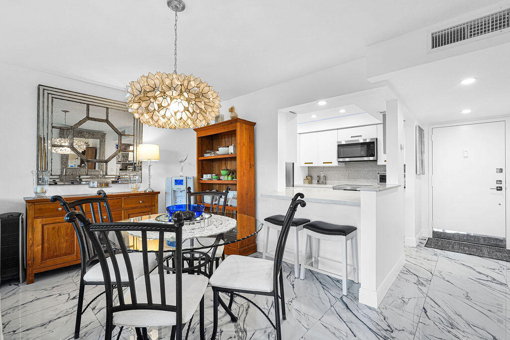 RIVER REACH CONDOMINIUM III - Residential