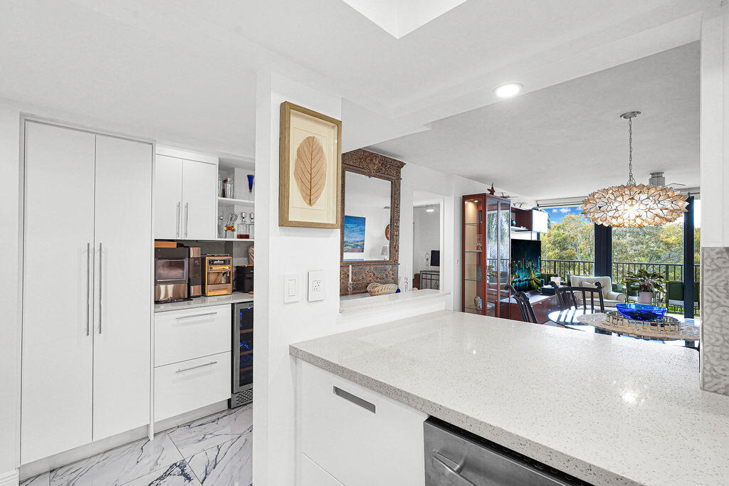 RIVER REACH CONDOMINIUM III - Residential