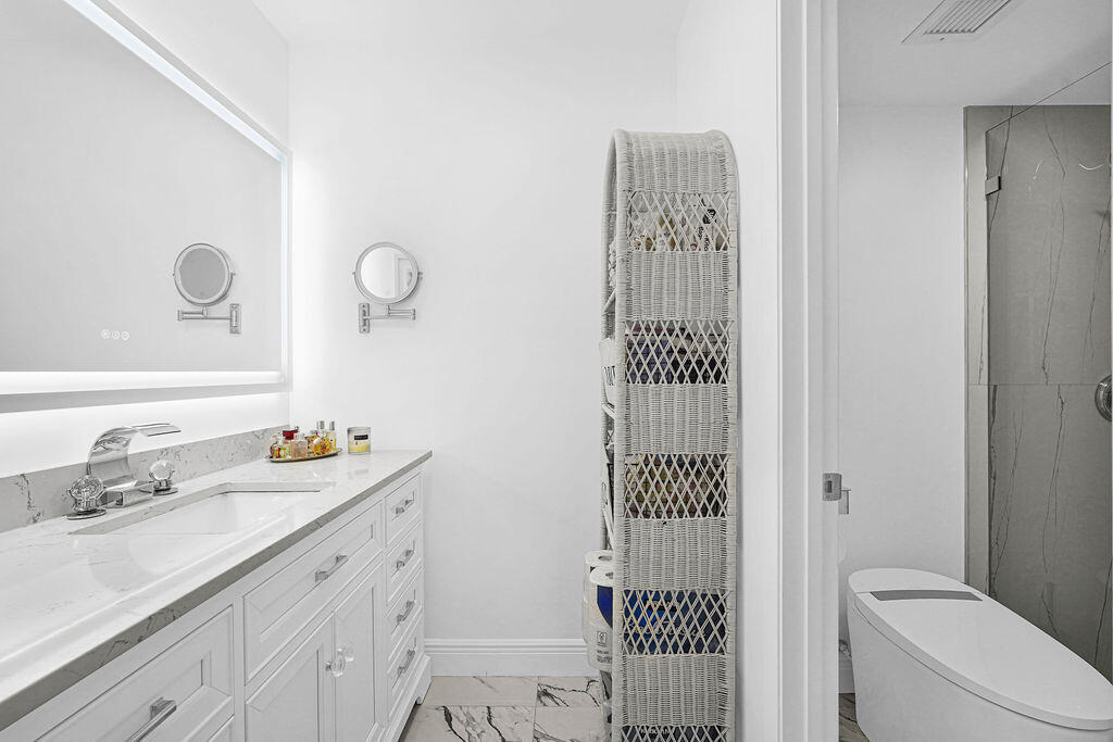 RIVER REACH CONDOMINIUM III - Residential