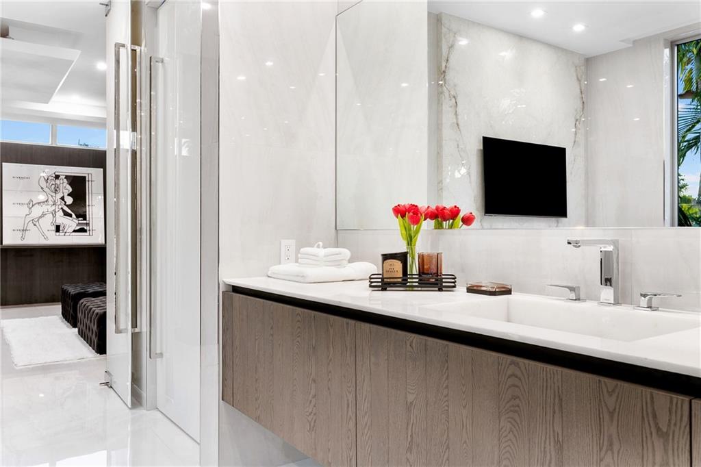 Pelican Isle 21-19 B - Residential