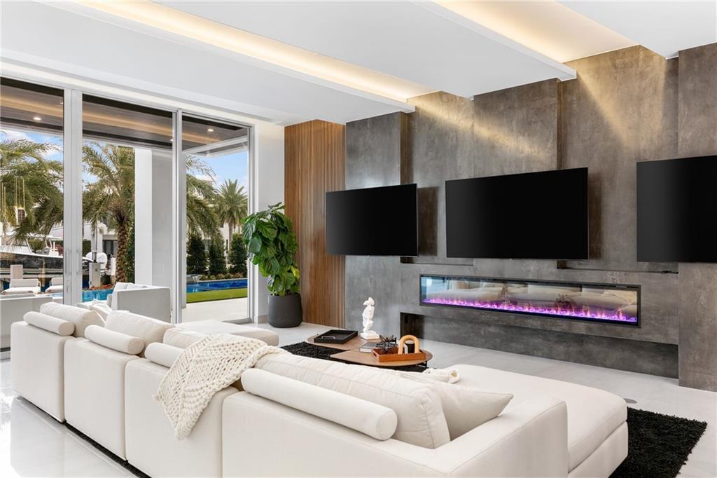 Pelican Isle 21-19 B - Residential