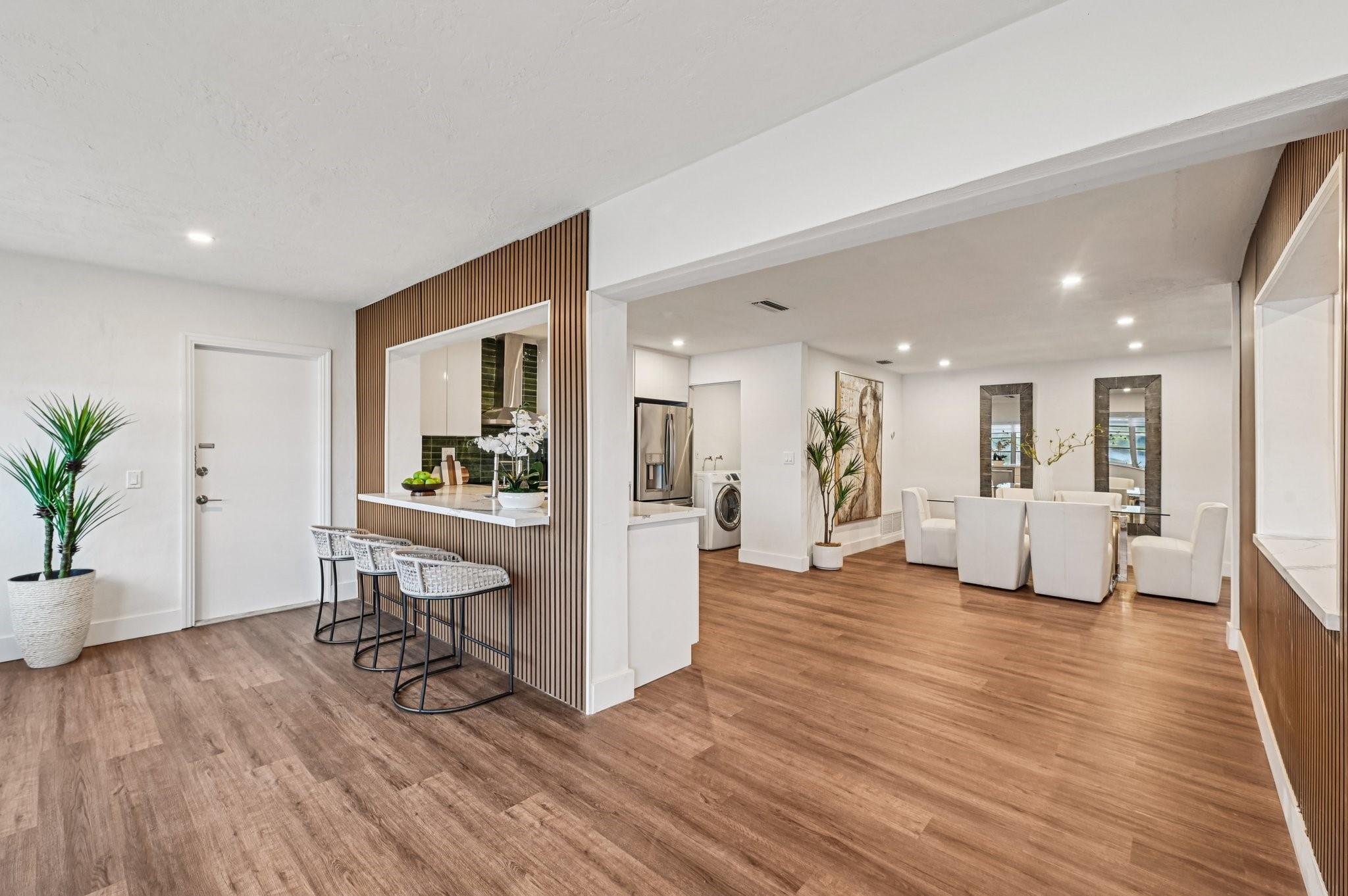 6764 Dogwood Dr
