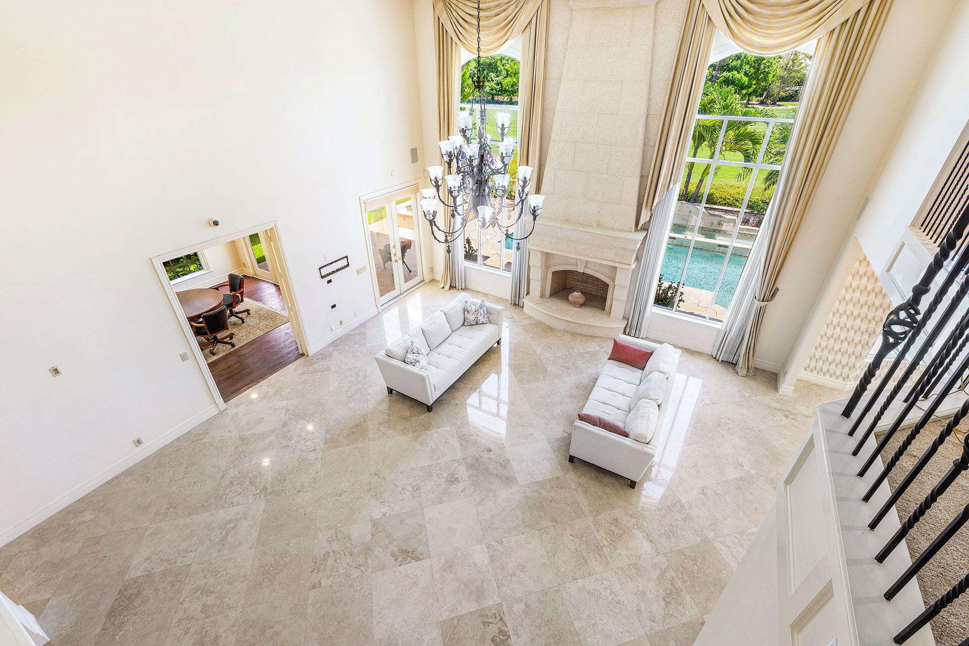 ROYAL PALM YACHT & COUNTRY CLUB - Residential