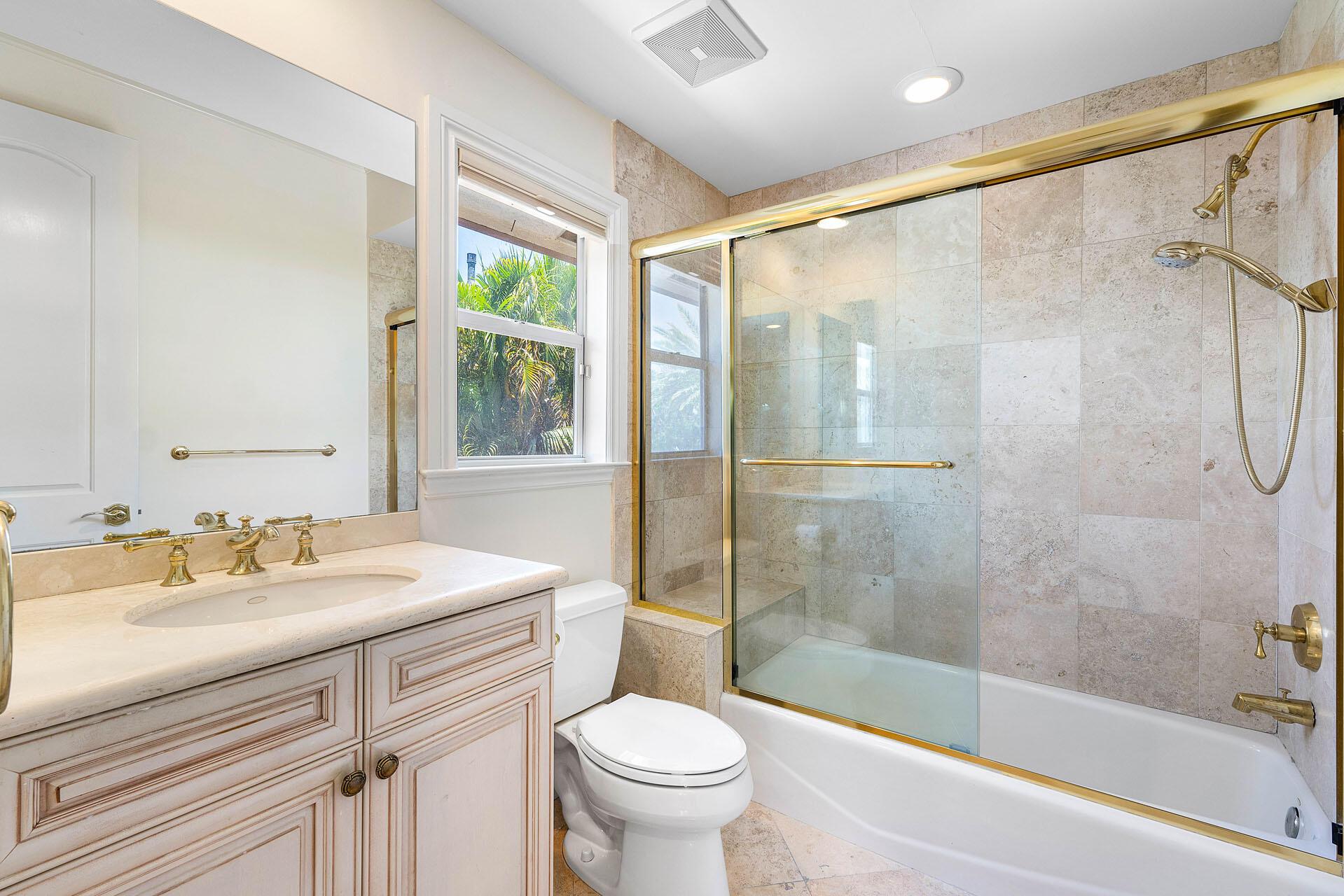 ROYAL PALM YACHT & COUNTR - Residential