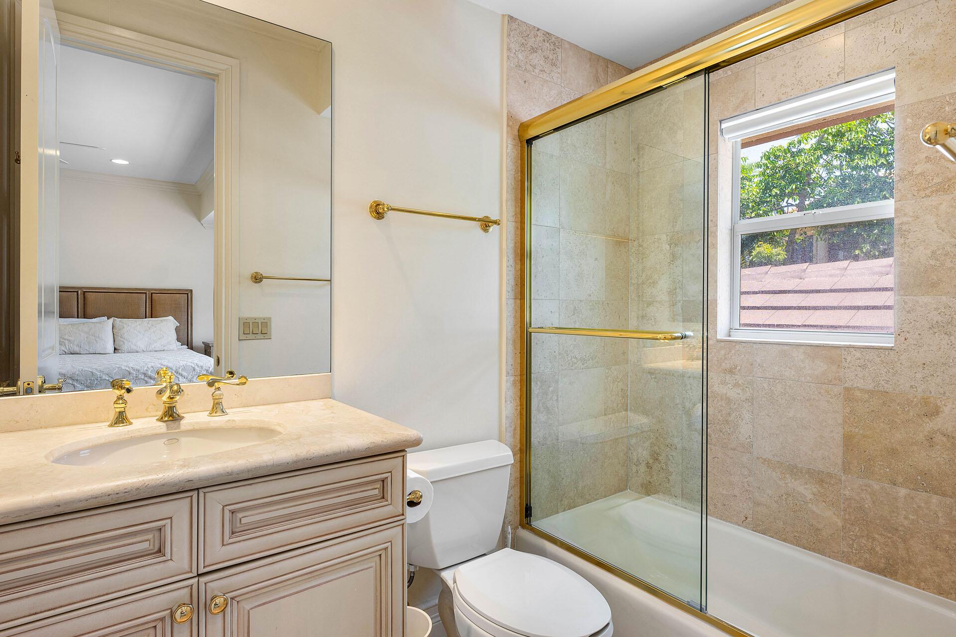 ROYAL PALM YACHT & COUNTR - Residential