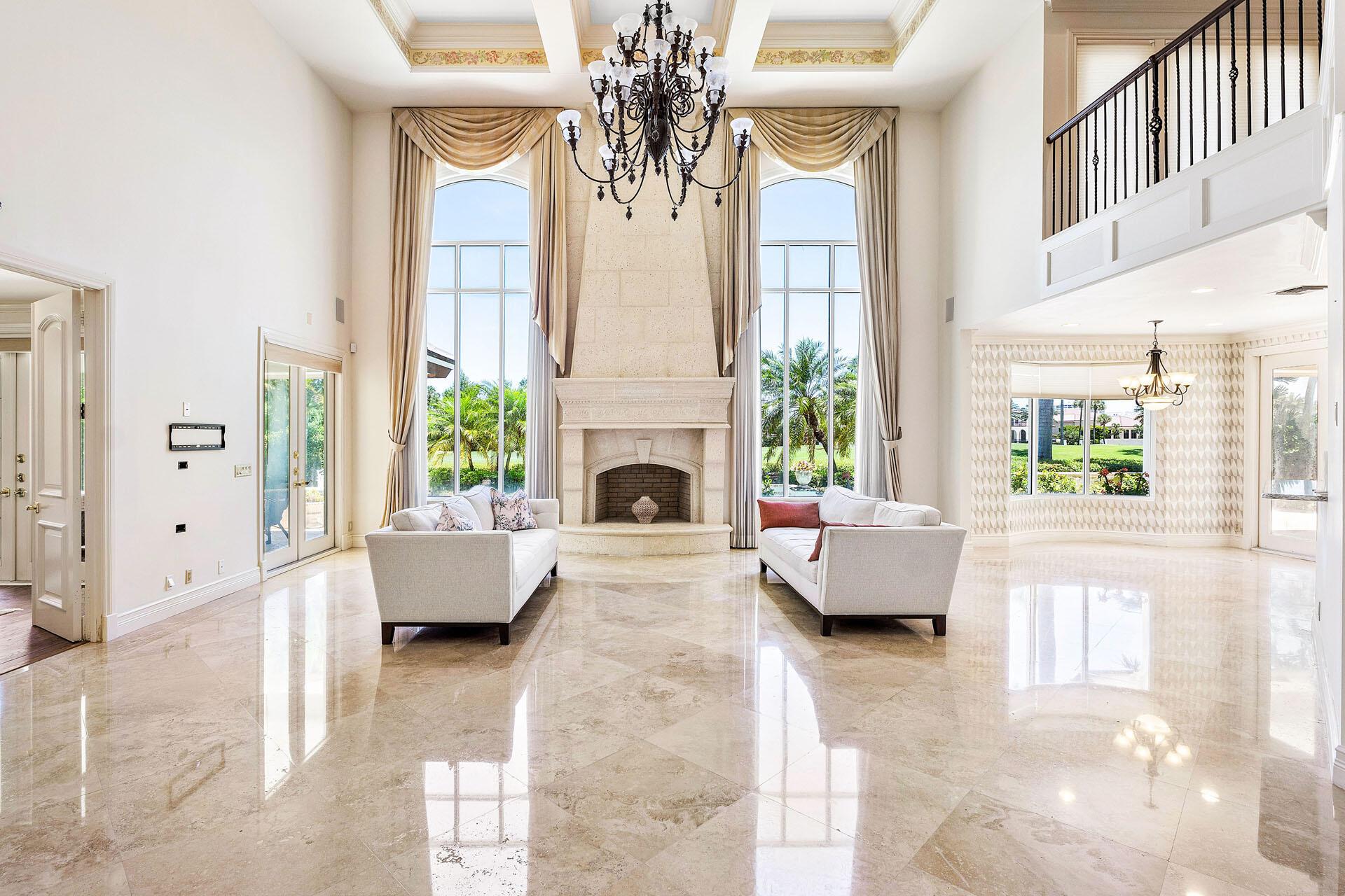 ROYAL PALM YACHT & COUNTR - Residential