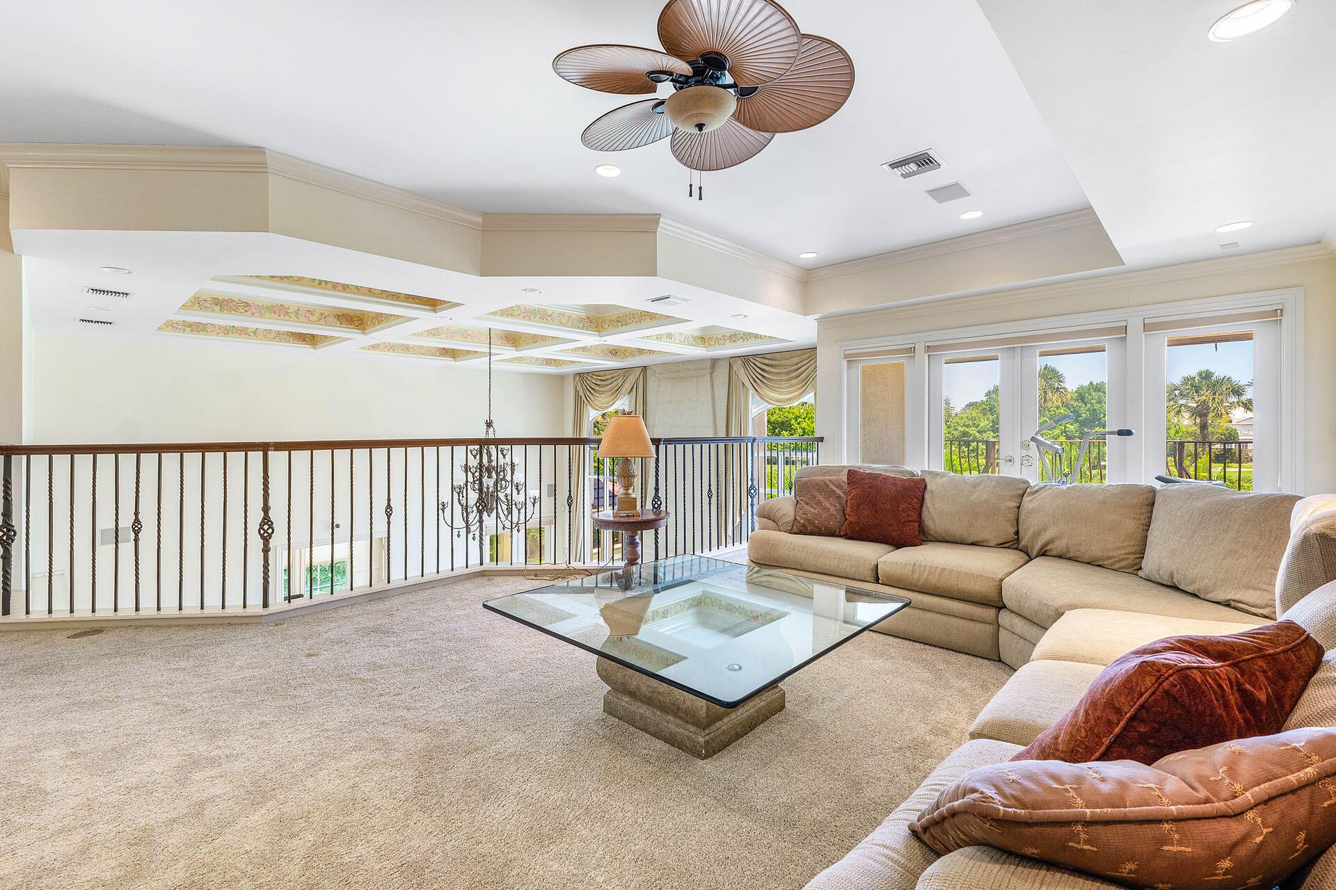 ROYAL PALM YACHT & COUNTR - Residential