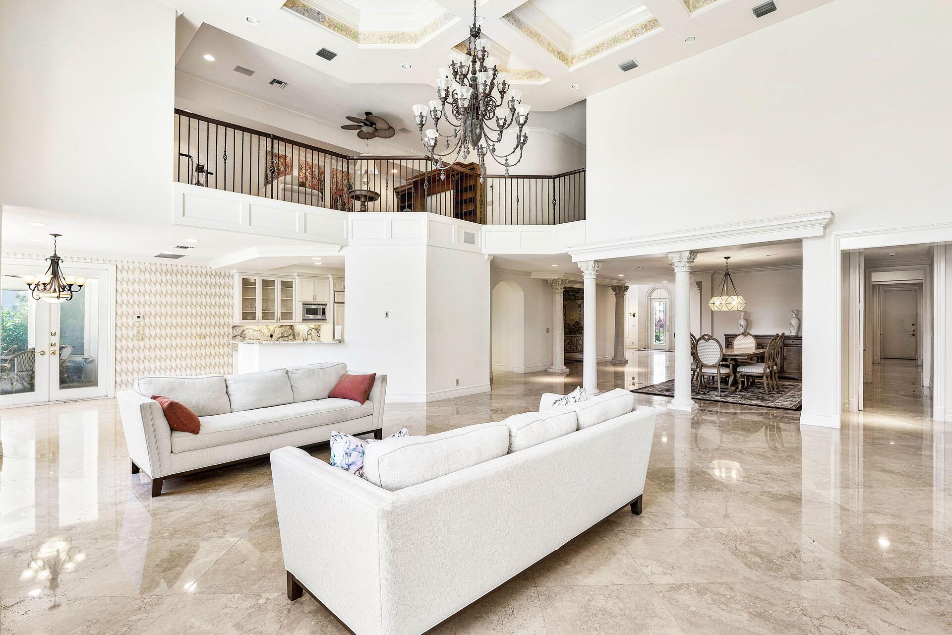 ROYAL PALM YACHT & COUNTR - Residential