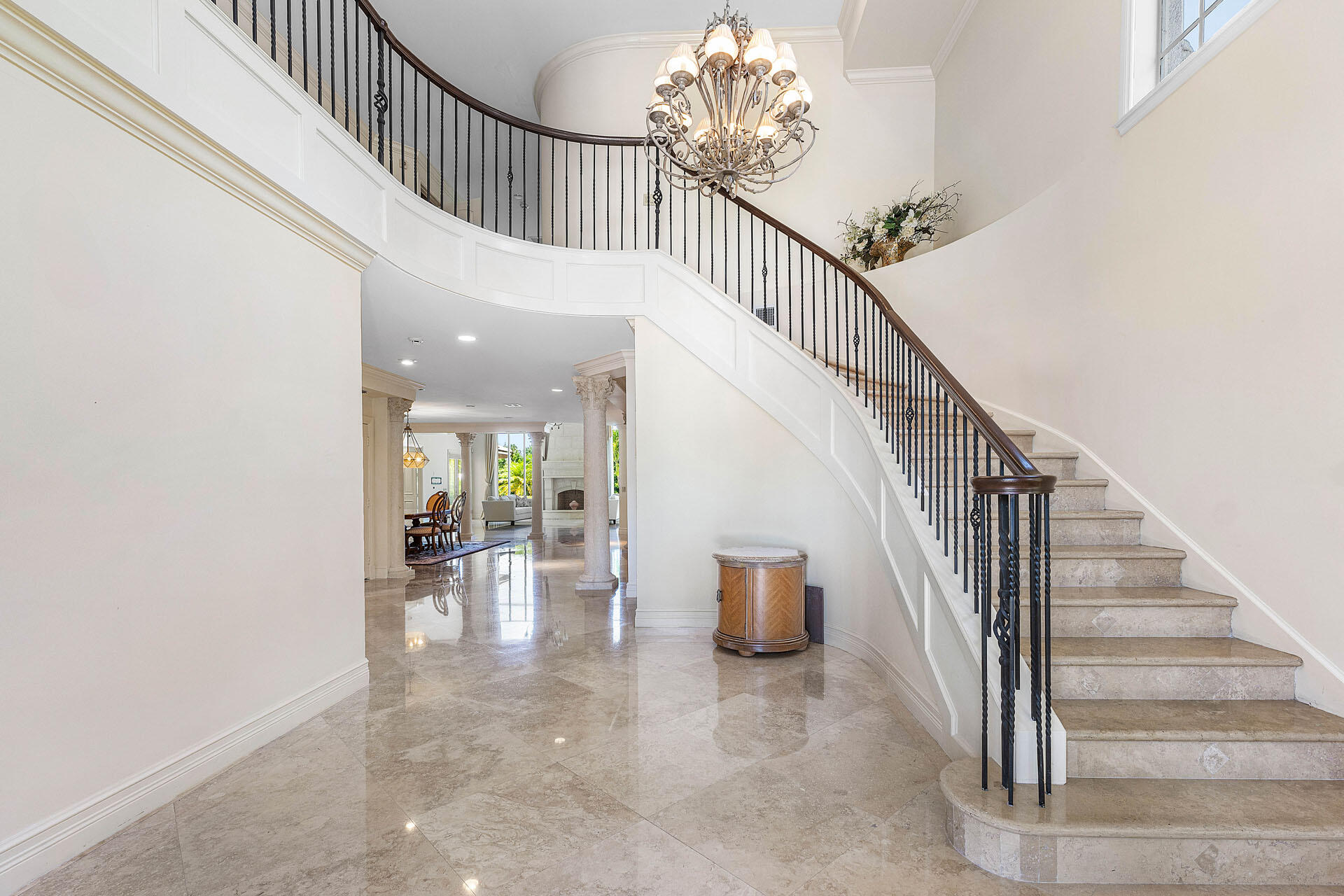 ROYAL PALM YACHT & COUNTRY CLUB - Residential