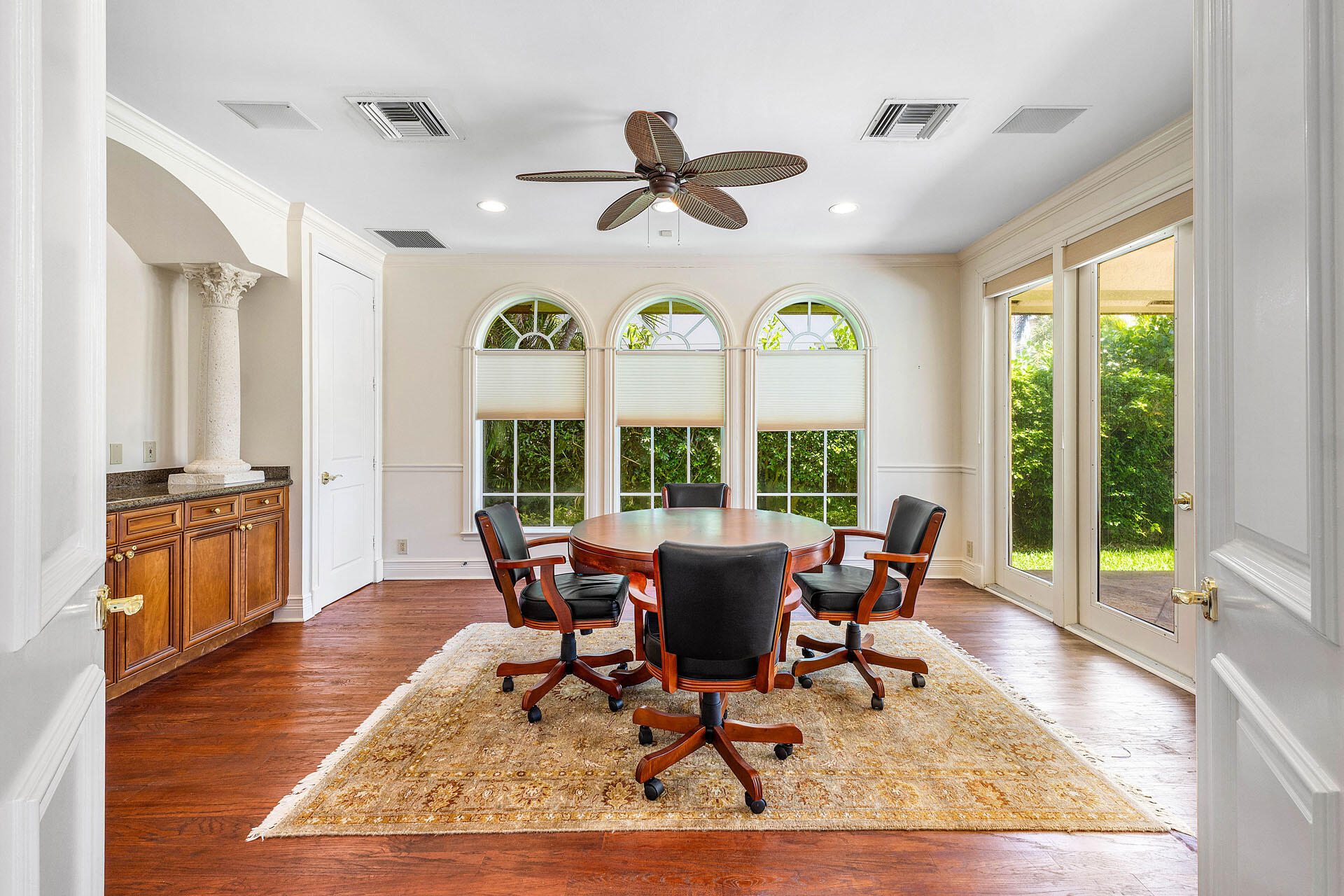 ROYAL PALM YACHT & COUNTRY CLUB - Residential