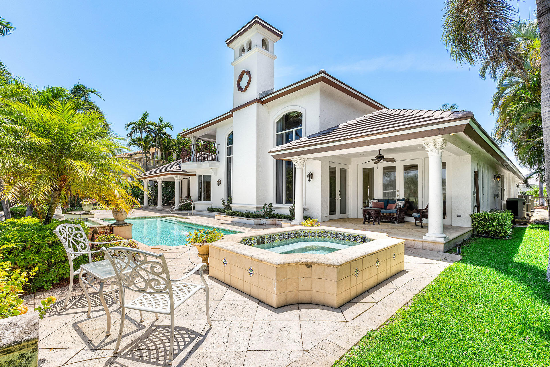 ROYAL PALM YACHT & COUNTRY CLUB - Residential