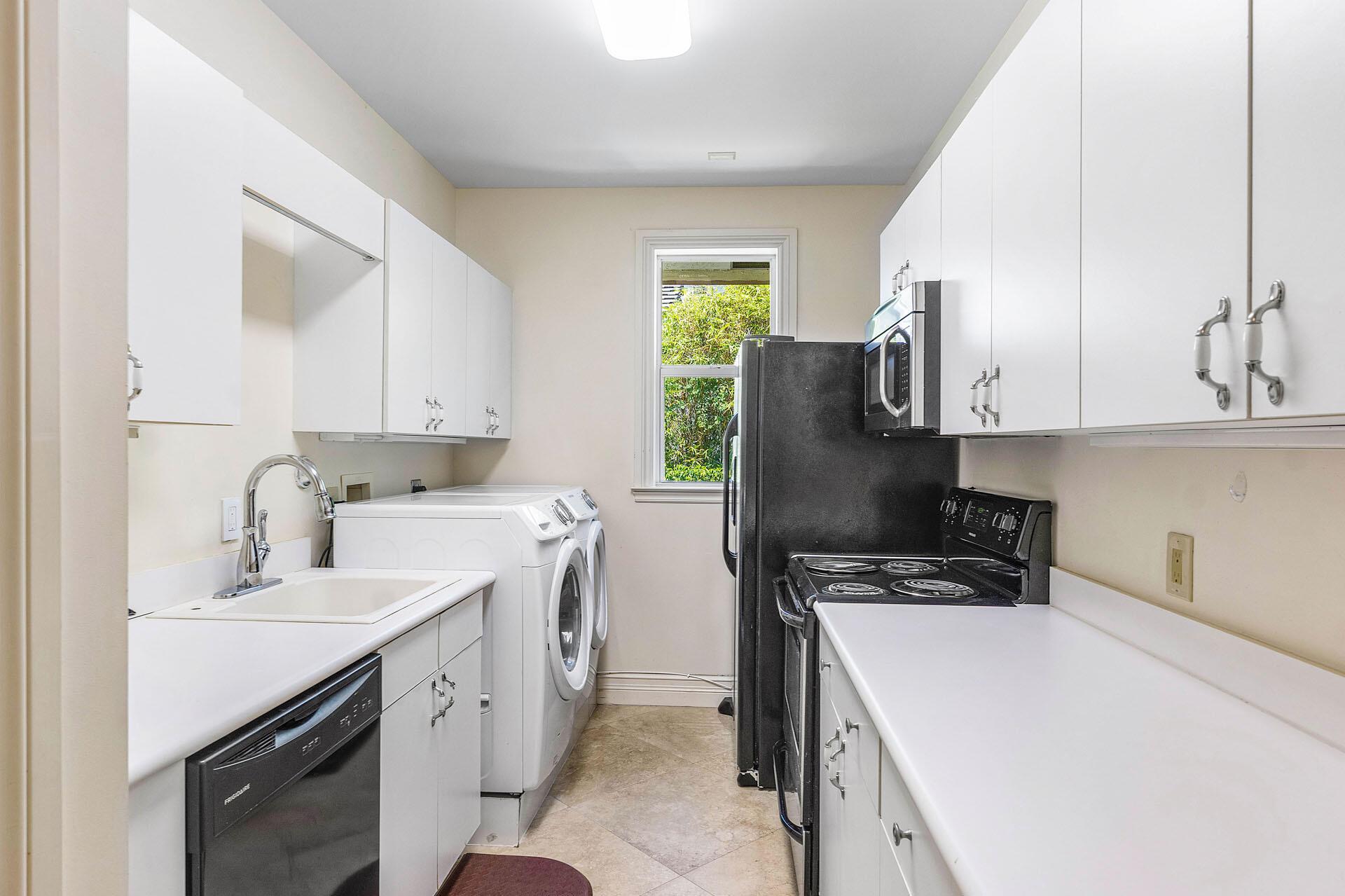 ROYAL PALM YACHT & COUNTR - Residential