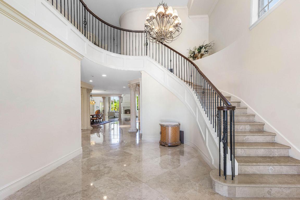 ROYAL PALM YACHT & COUNTRY CLUB - Residential