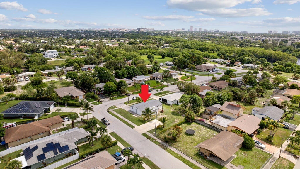 Photo of 110 NE 6th Street, Deerfield Beach, FL 33441 (MLS # R11012812)