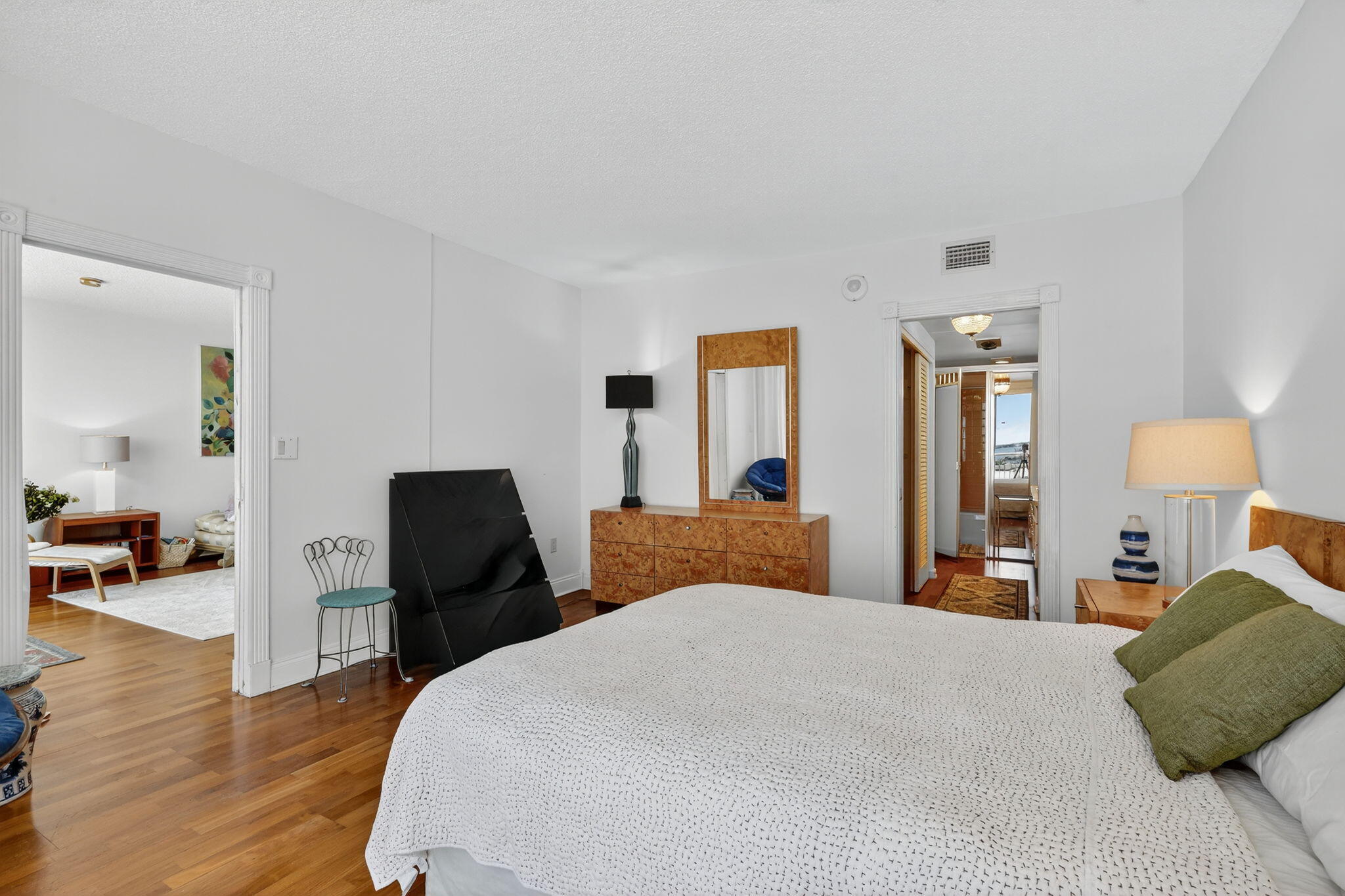 AMBASSADOR II CORP - Residential Lease