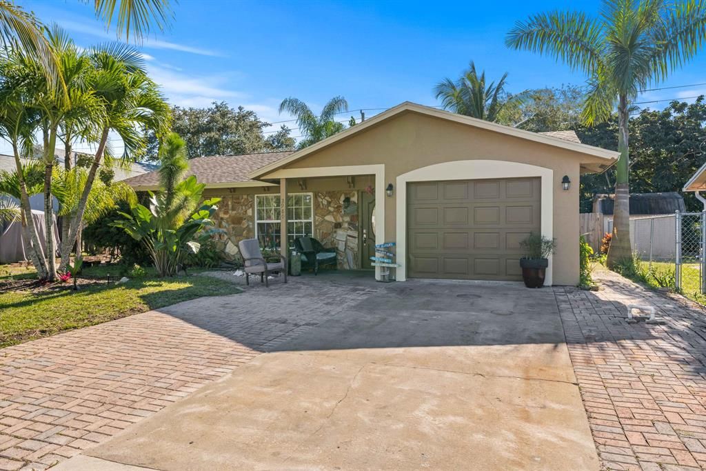 Photo of 2980 SE Cypress Street, Stuart, FL 34997 (MLS # R10763566)