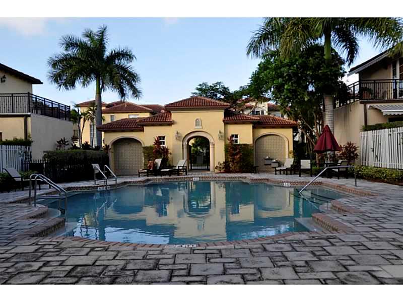 Royal Poinciana - Residential Lease