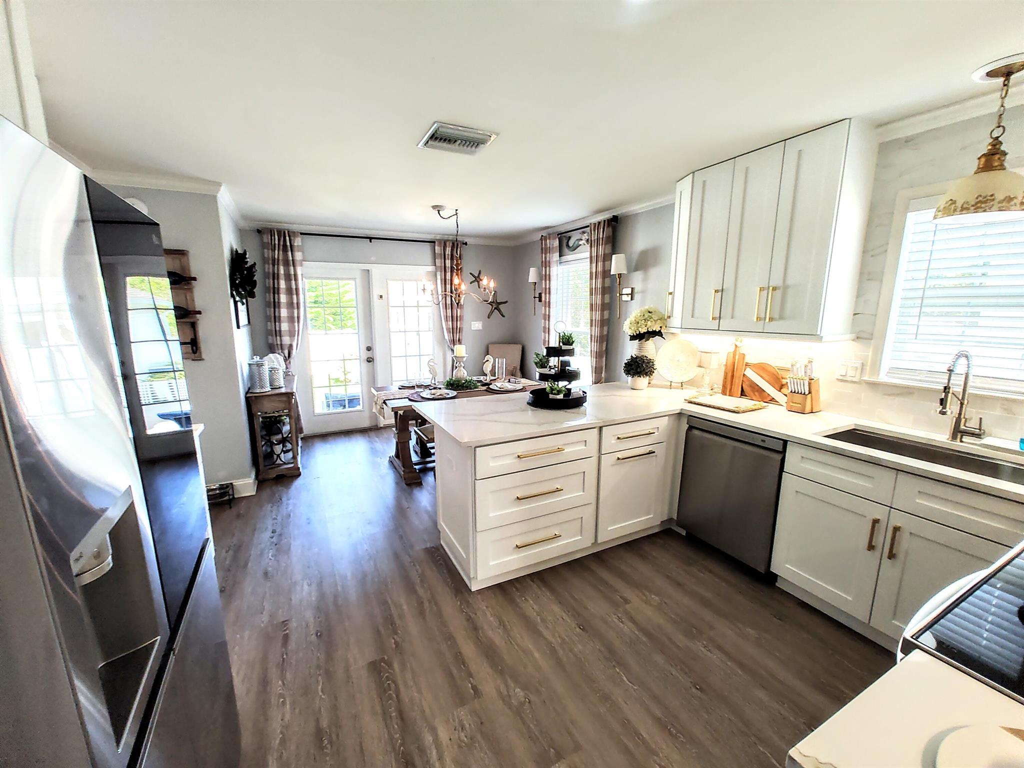 Magnolia Square - Residential