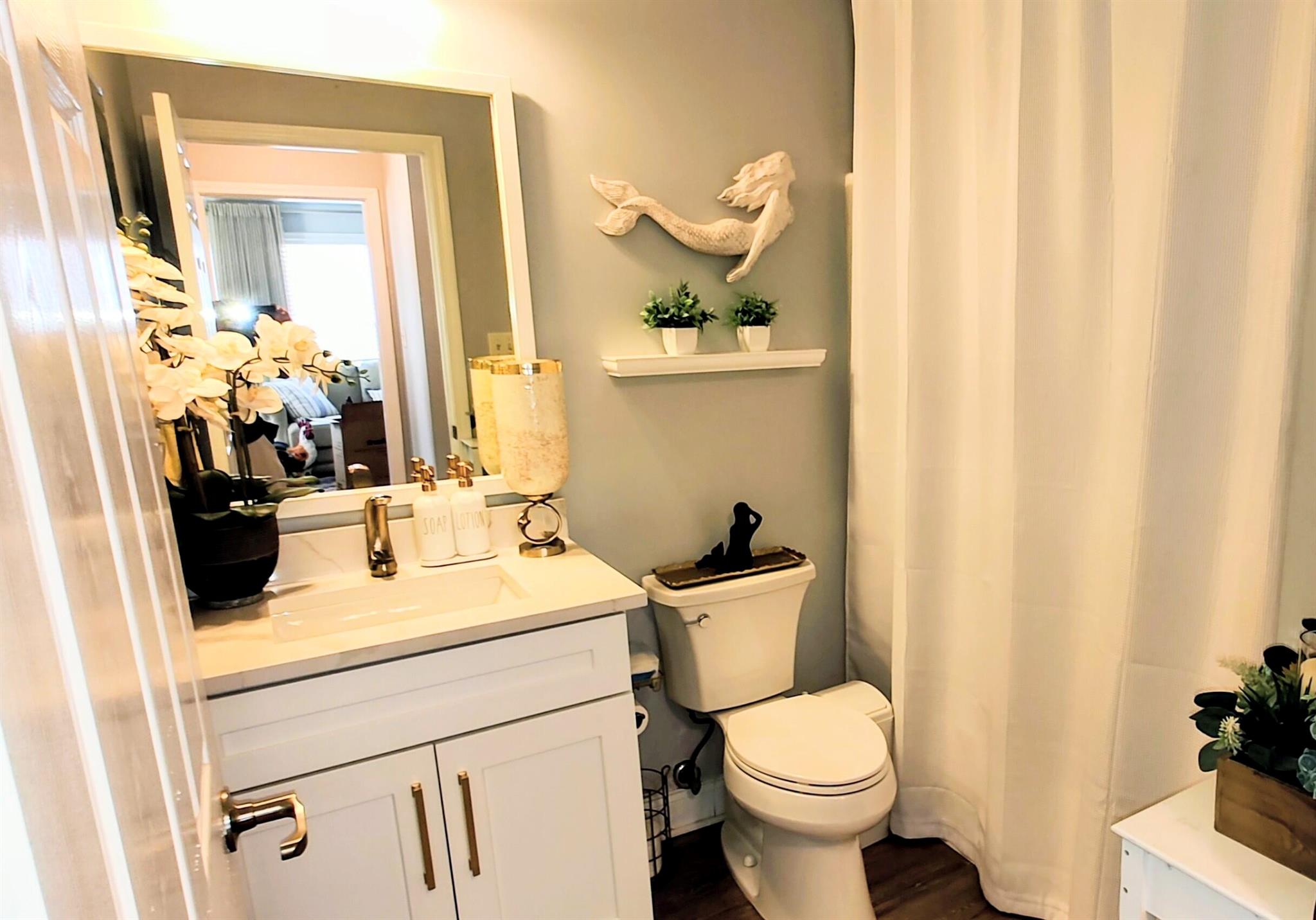 Magnolia Square - Residential