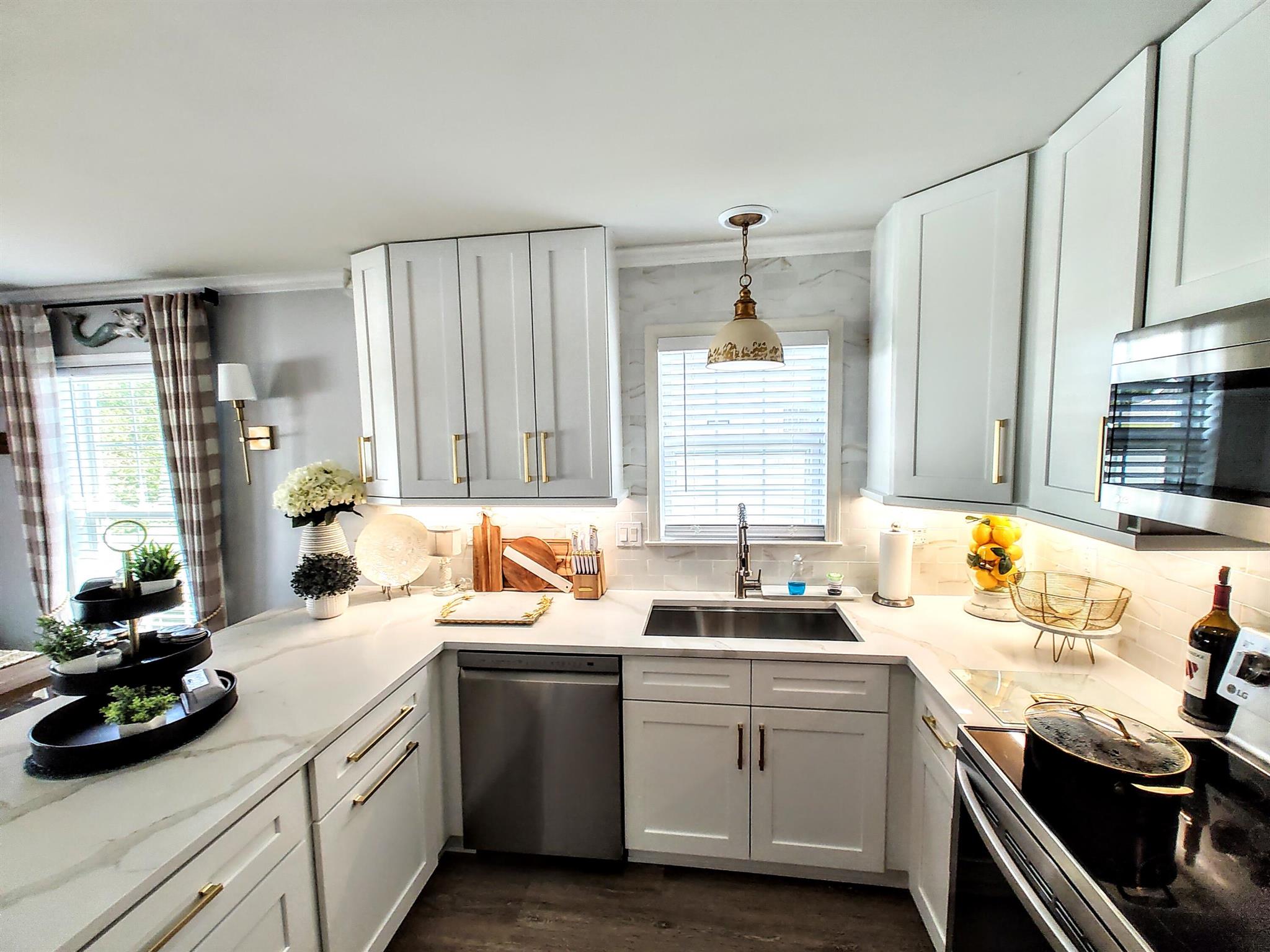 Magnolia Square - Residential