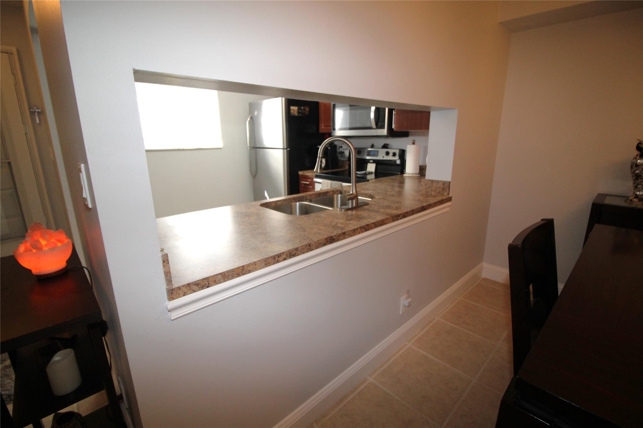 608 Gardens Dr 102