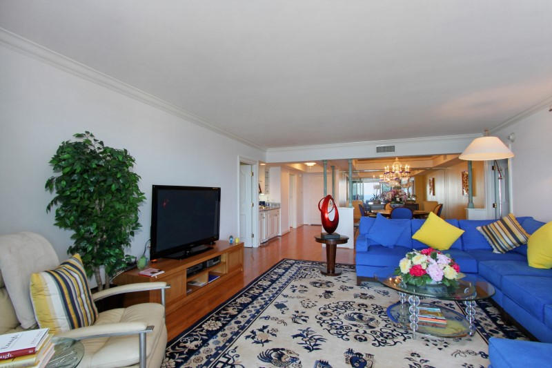 Winthrop House - Residential