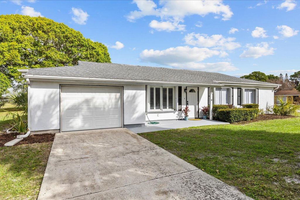 Photo of 1673 SE Lyngate Drive, Port Saint Lucie, FL 34952 (MLS # B26001602)