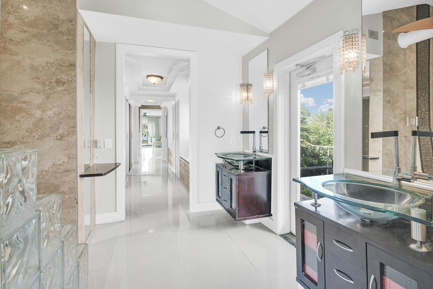 LEE MANOR ISLES - Residential