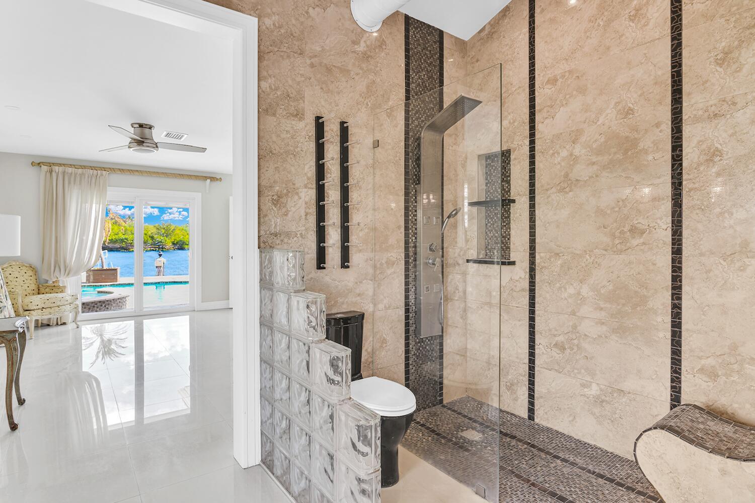 LEE MANOR ISLES - Residential