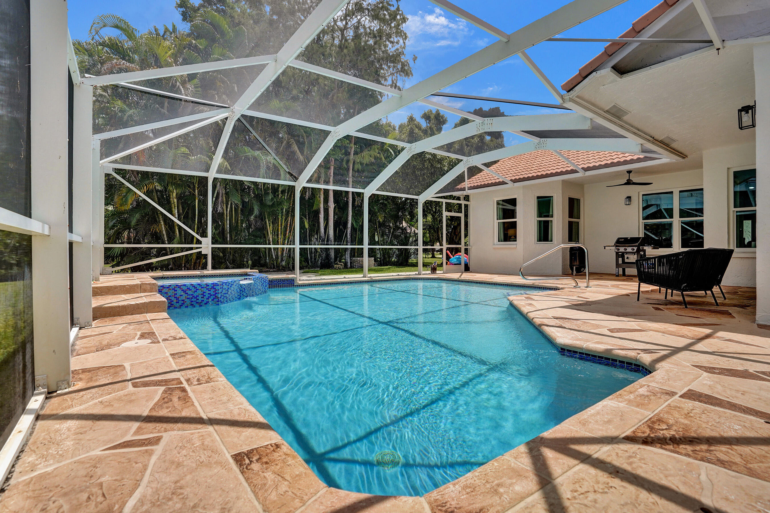 LEGEND LAKE ESTATES - Residential