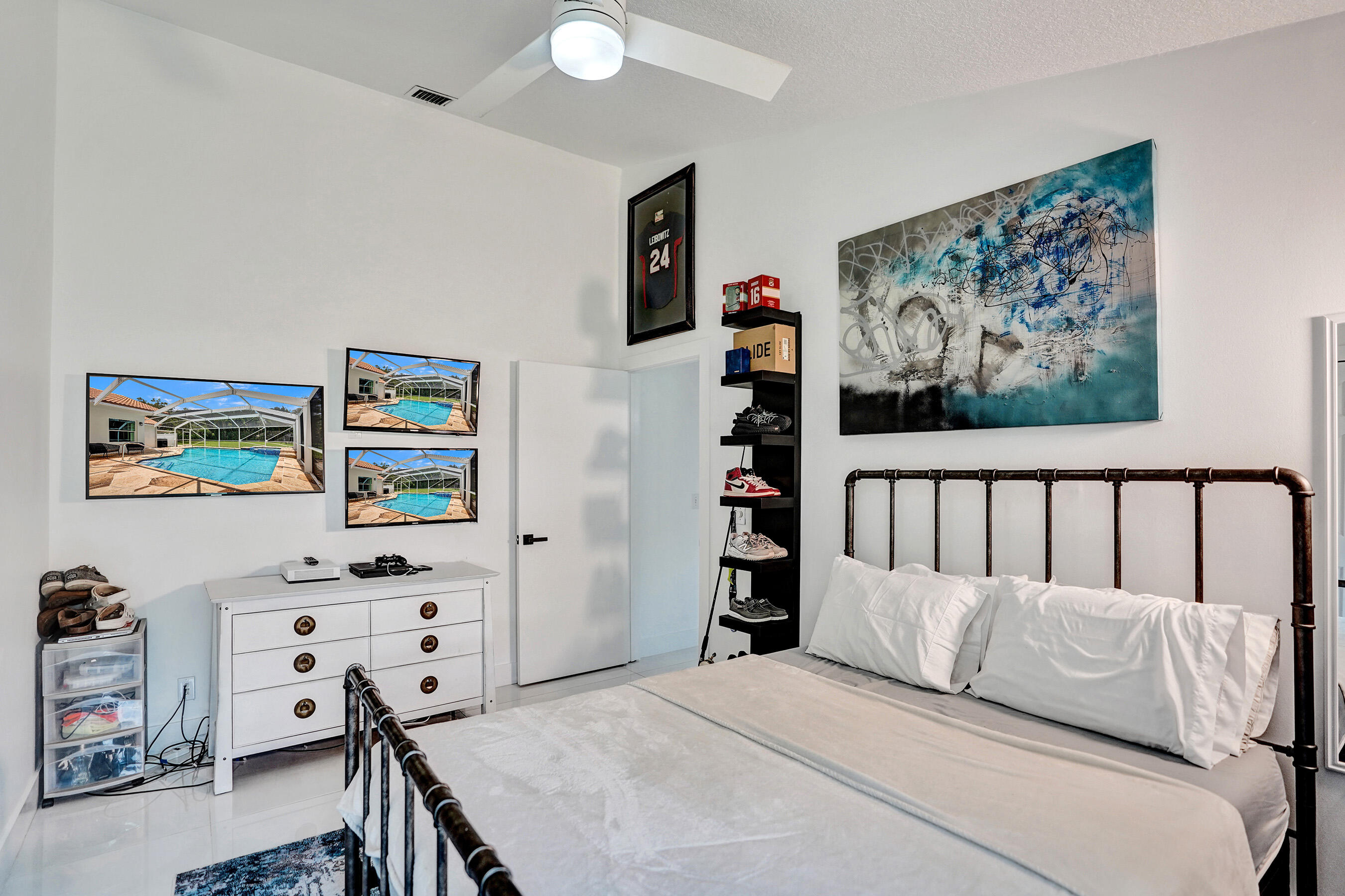 LEGEND LAKE ESTATES - Residential