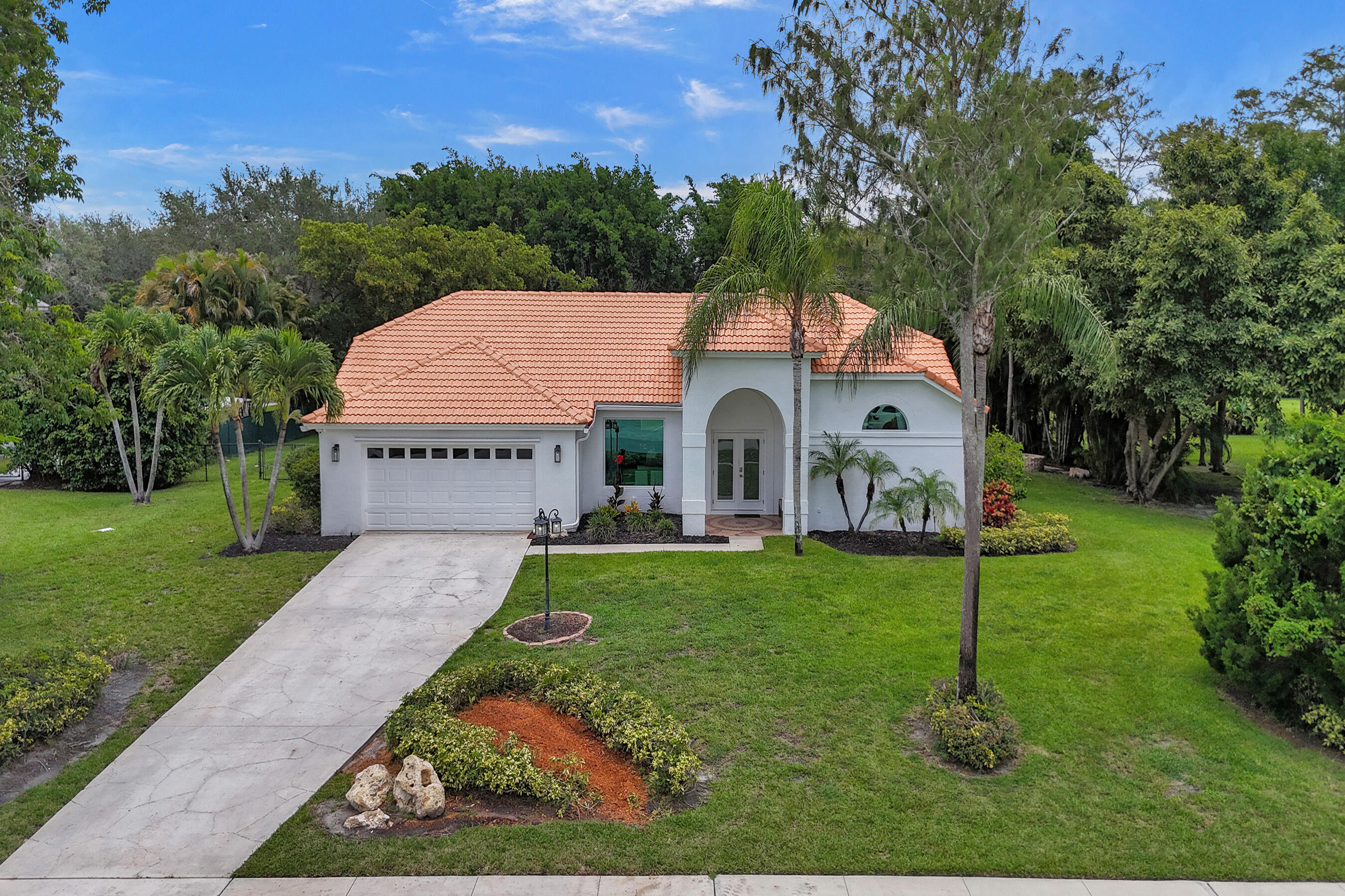 LEGEND LAKE ESTATES - Residential