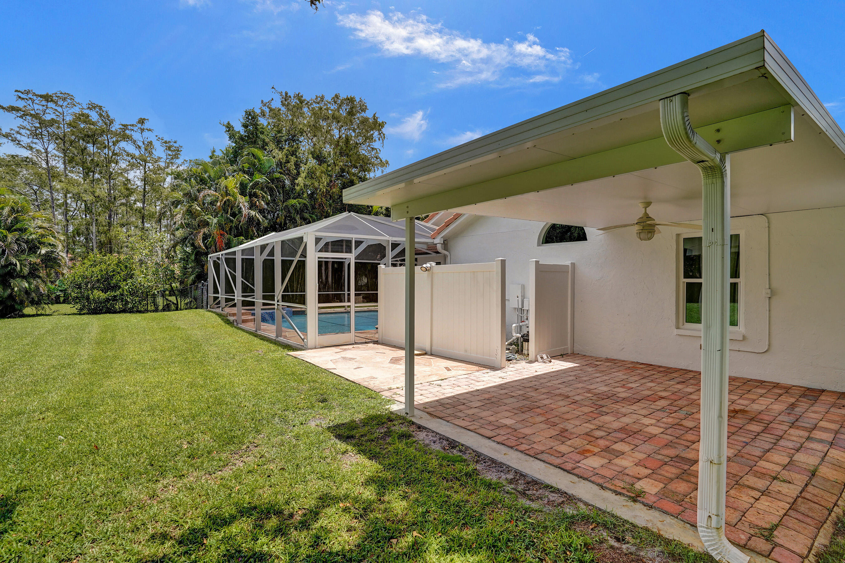 LEGEND LAKE ESTATES - Residential