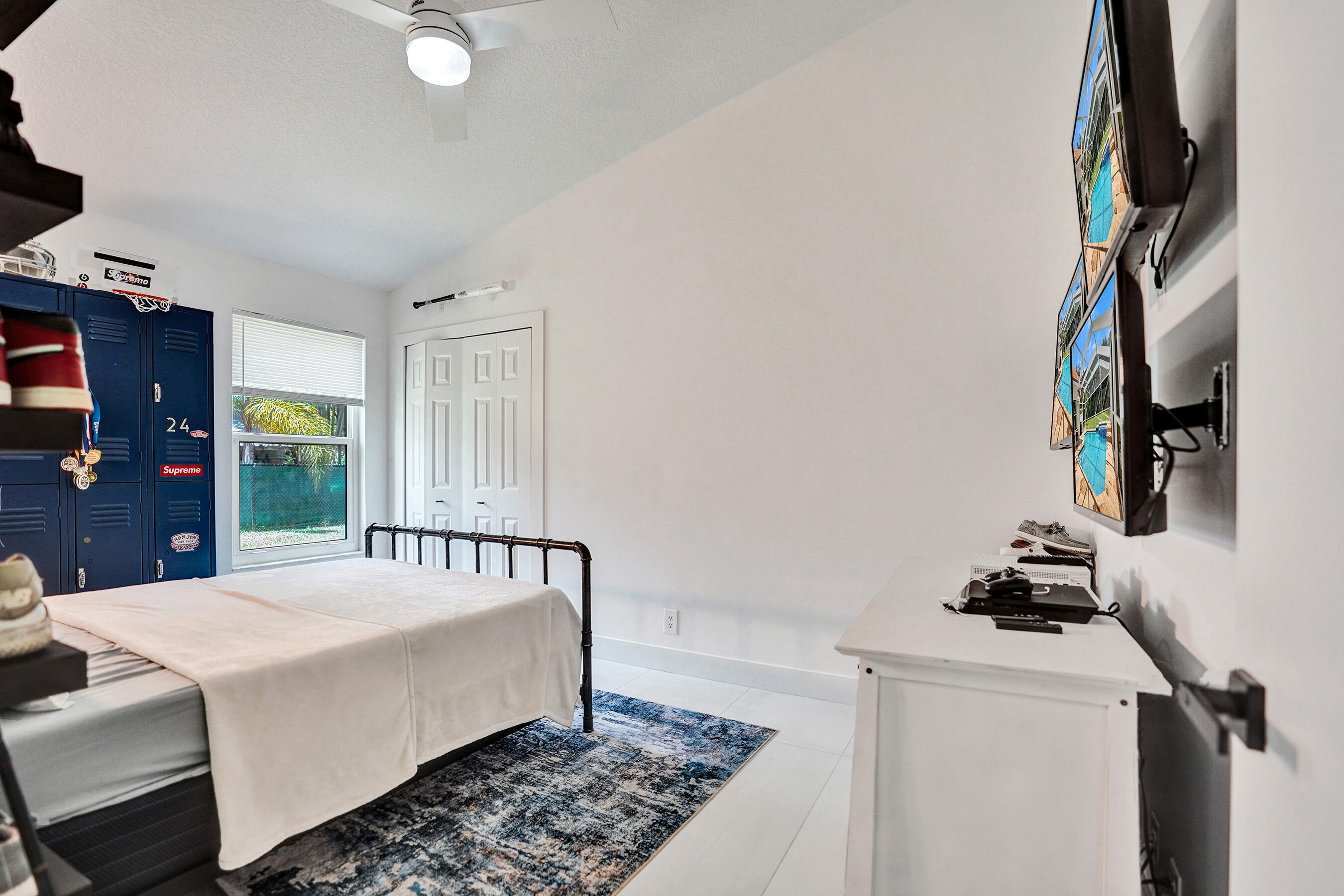 LEGEND LAKE ESTATES - Residential
