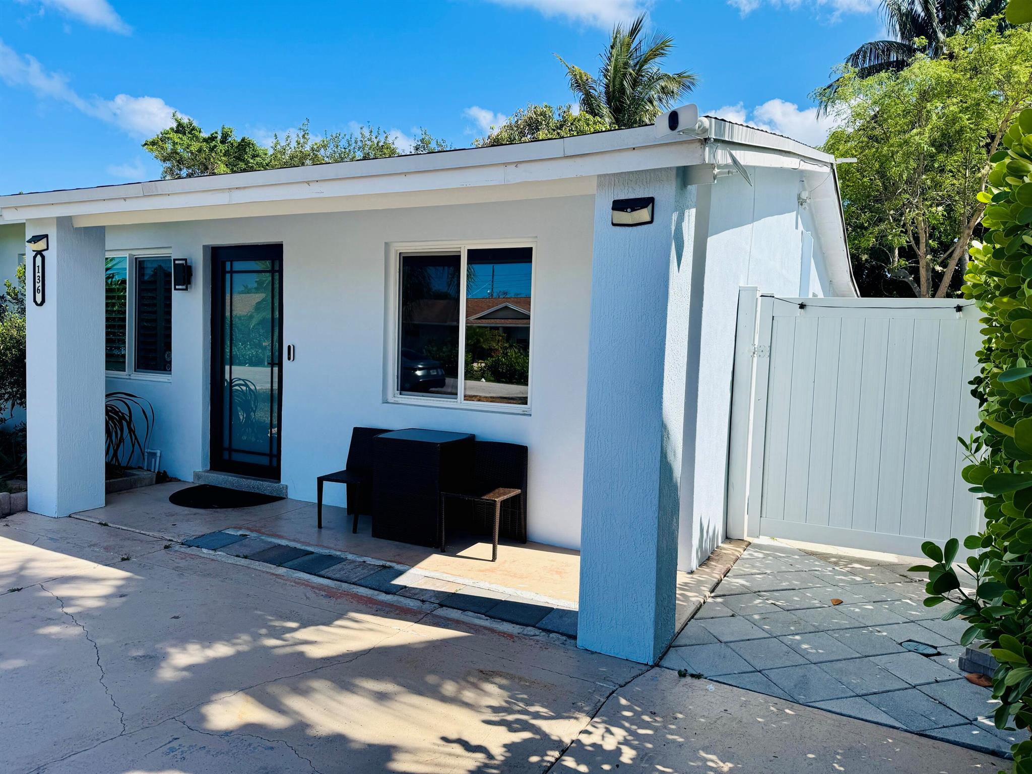 136 SW 11th Avenue