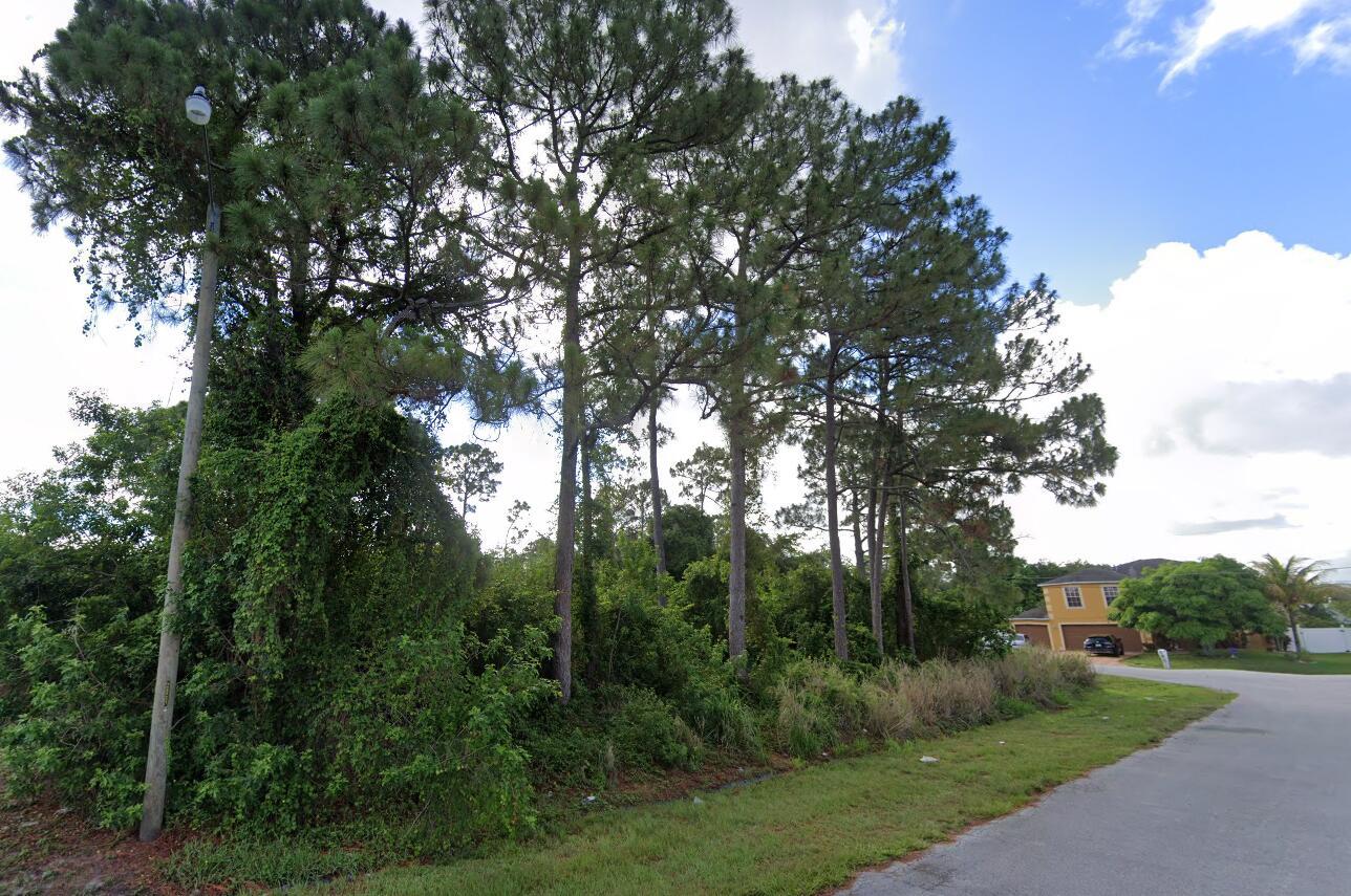1081 SE Odonnell Lane