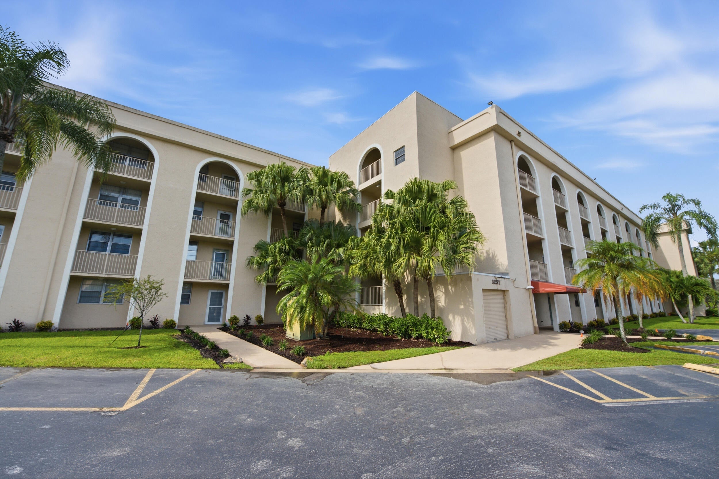View photos, virtual tours, details... 3231 HOLIDAY SPRINGS Boulevard 205