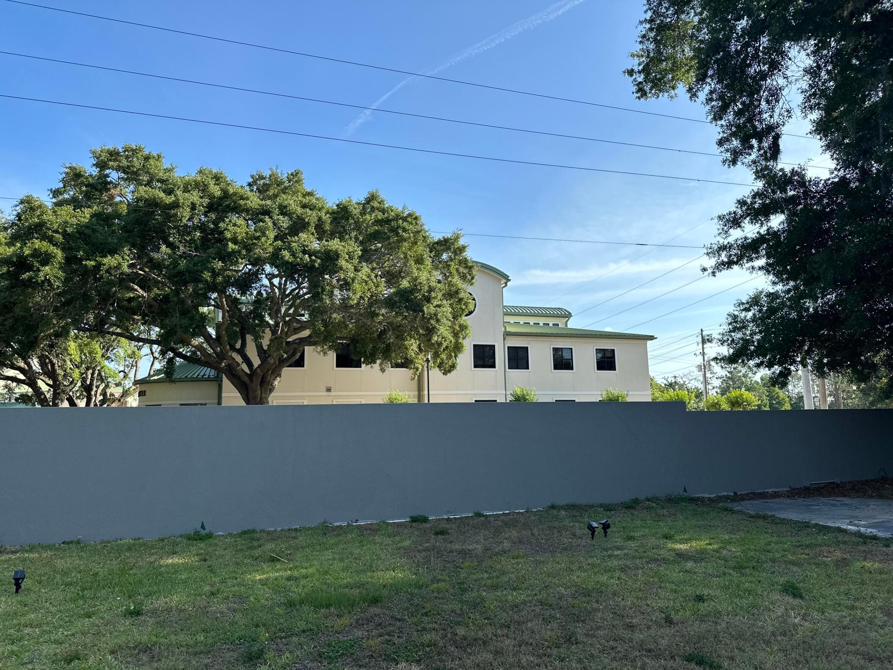 VILLAGE GREEN - Residential