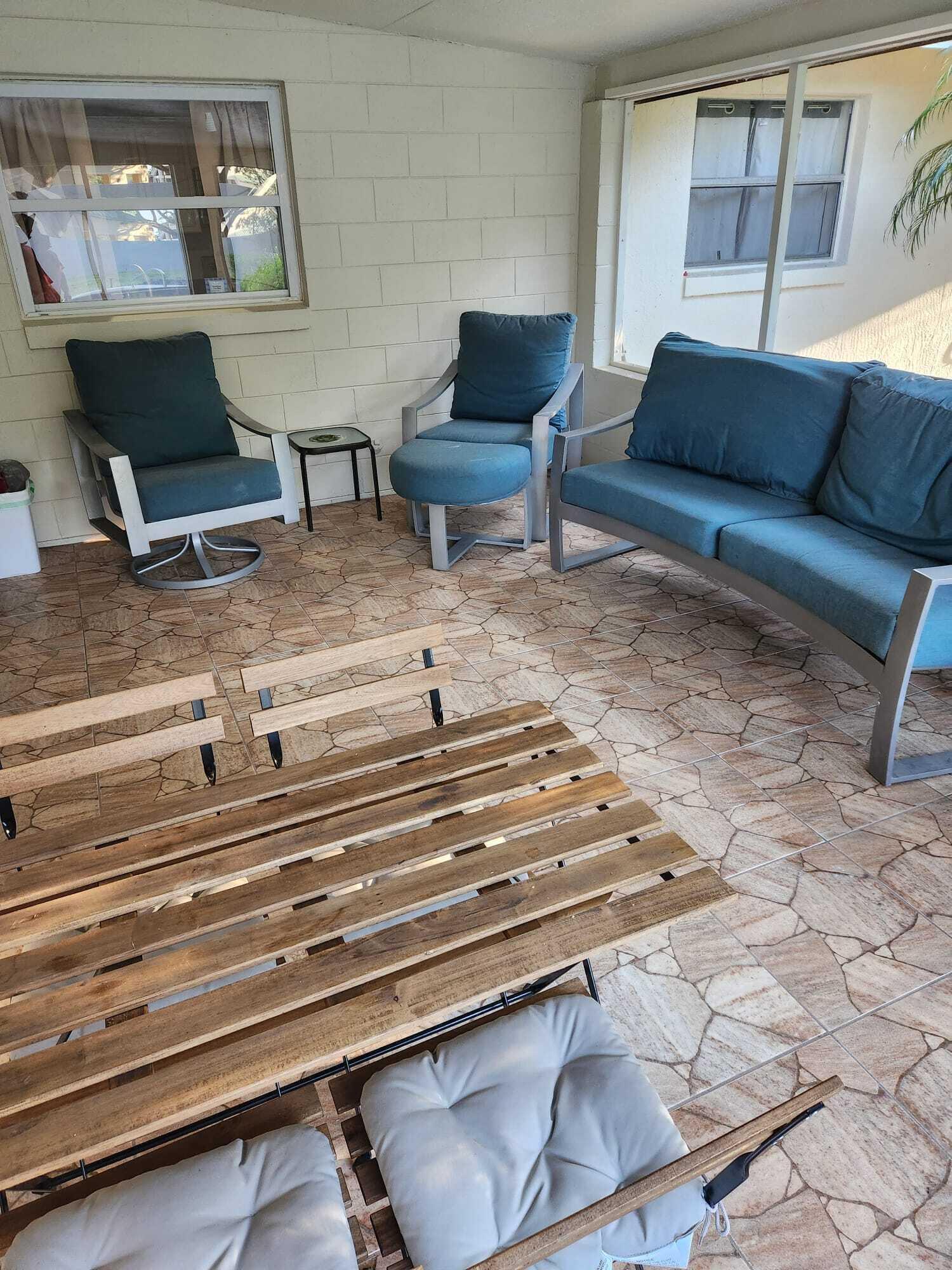 VILLAGE GREEN - Residential