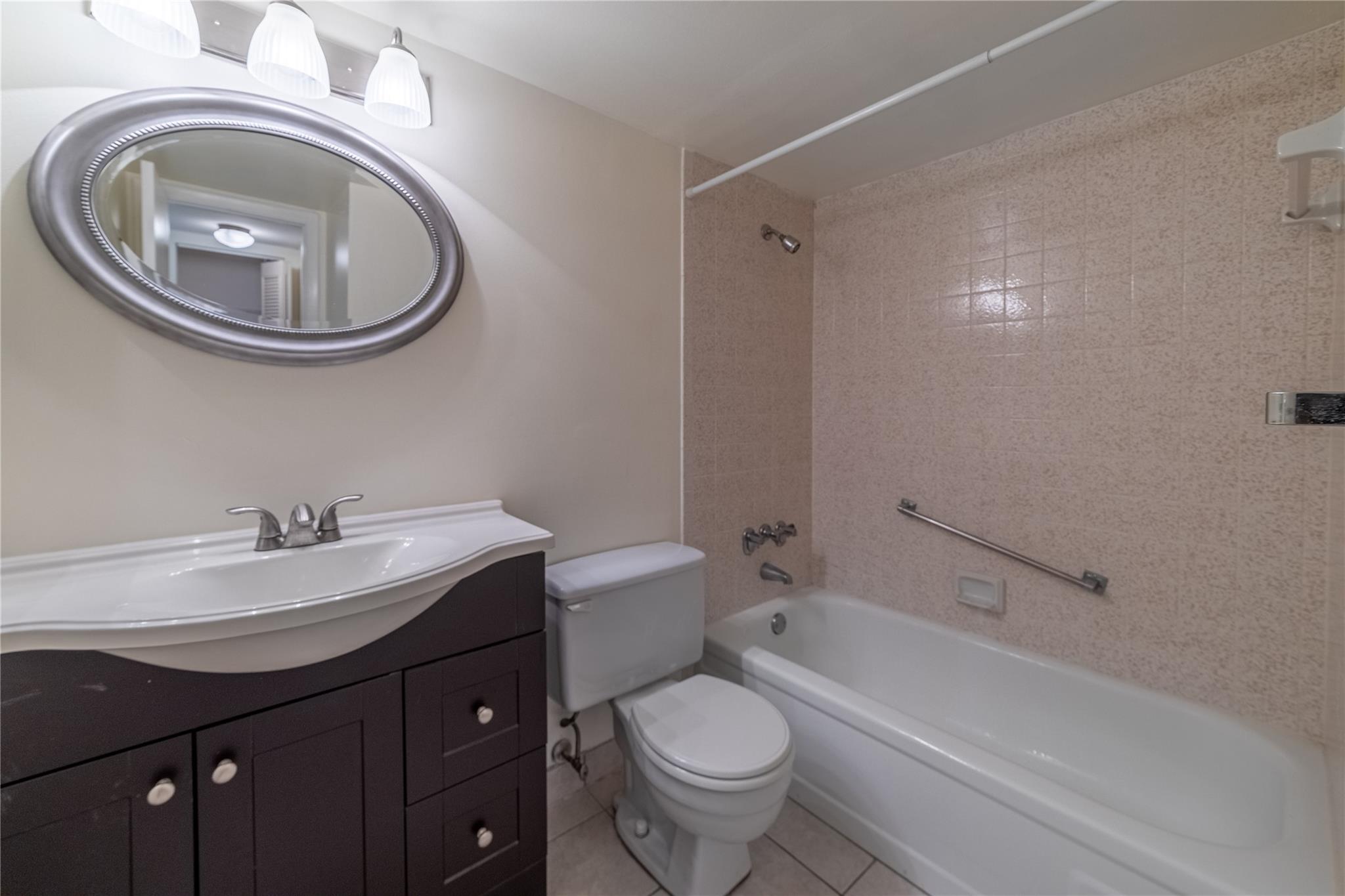 208 Pine Hov Cir B-1