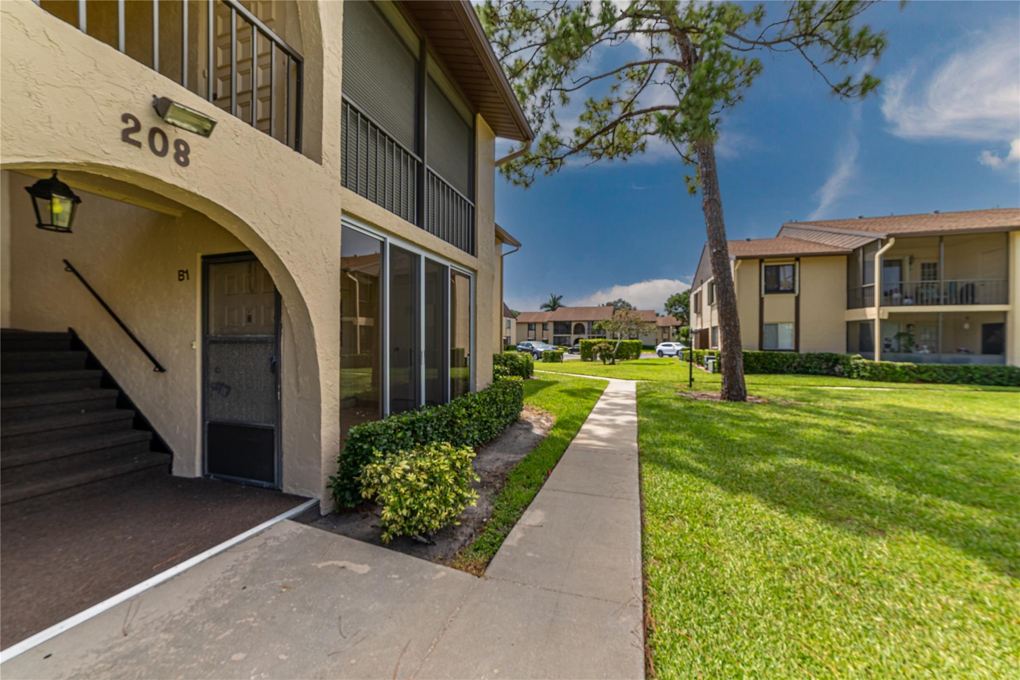 208 Pine Hov Cir B-1
